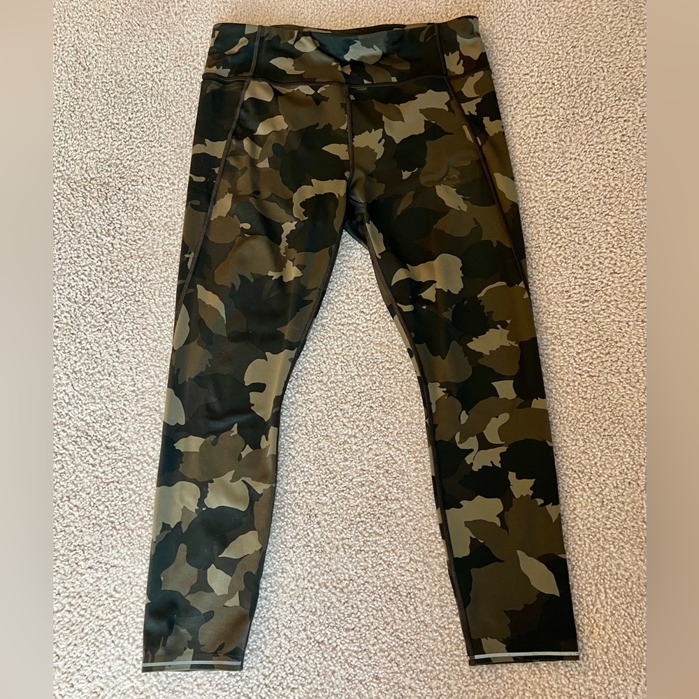 Athleta Olive Camo Tights/Leggings